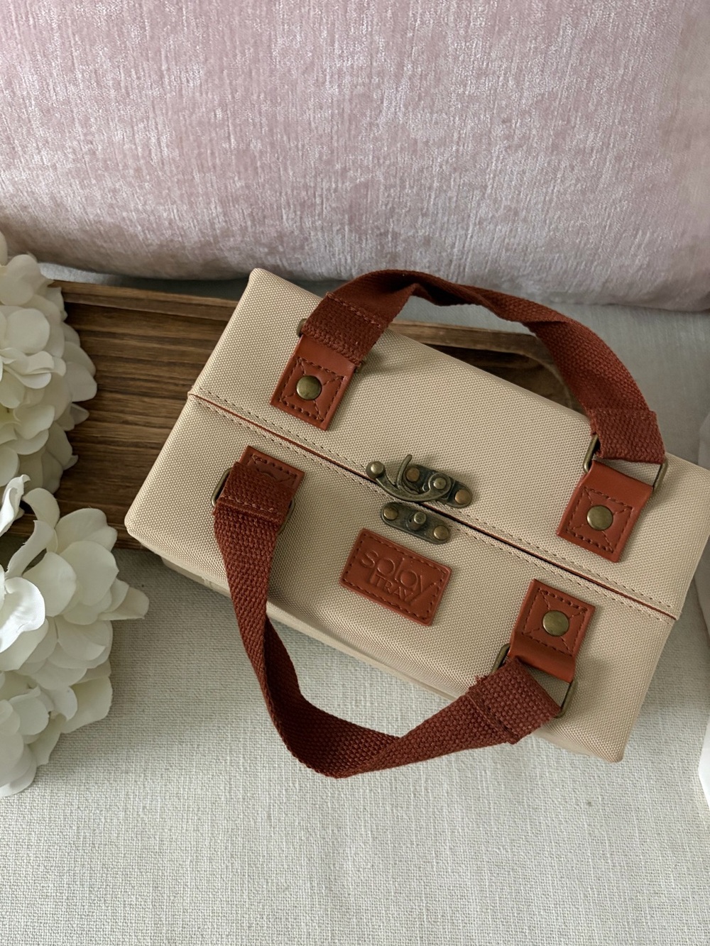 Beige Splay Tray - small